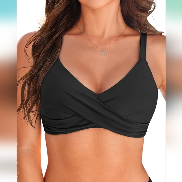 Athleta Other - ATHLETA Women's Black Twist Bikini Top 34 D/DD Adjustable EXCELLENT